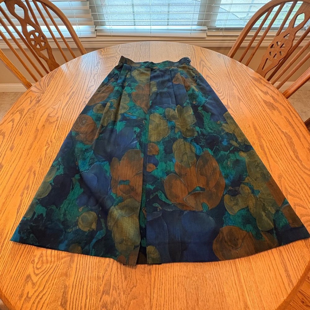 Vintage Geiger Austria Wool Modest Skirt Size 42 US 12 Muted Colors Green READ